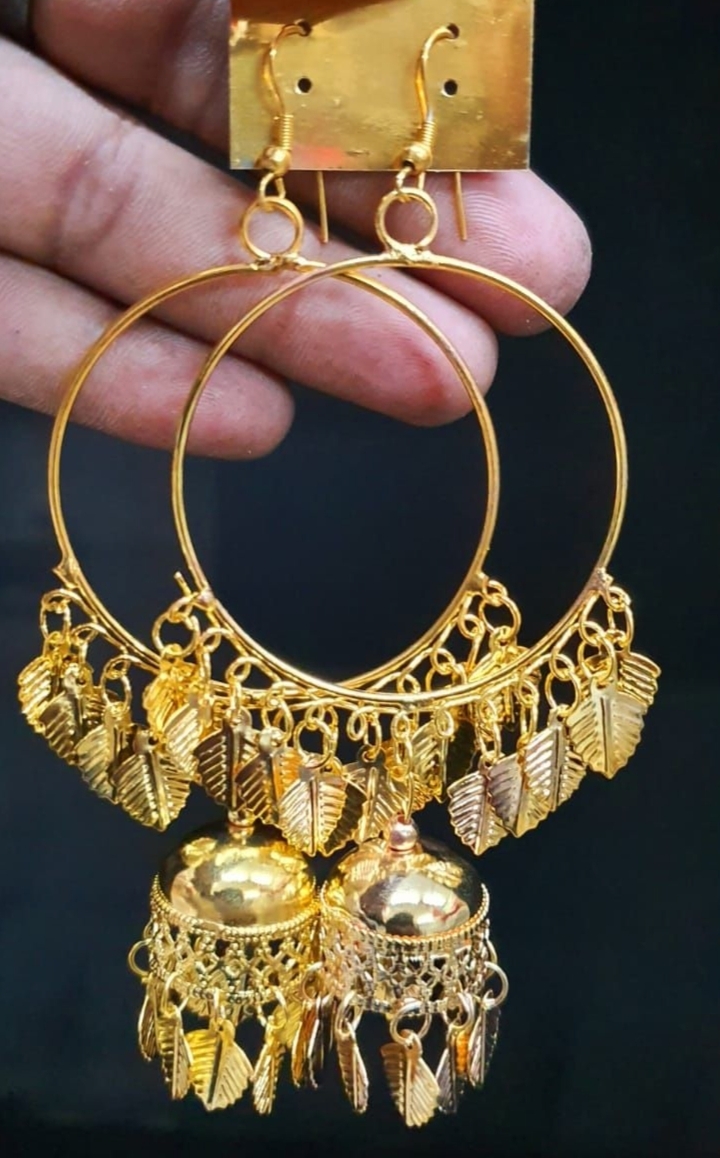 Gold polic earrings 